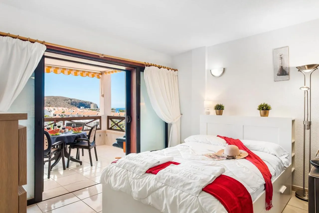 Apartamento 228 Chic studio 'San Marino' Spectacular terrace Los Cristianos
